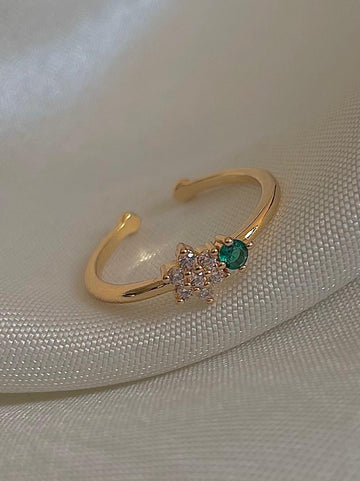 Golden Mini Flower Ring